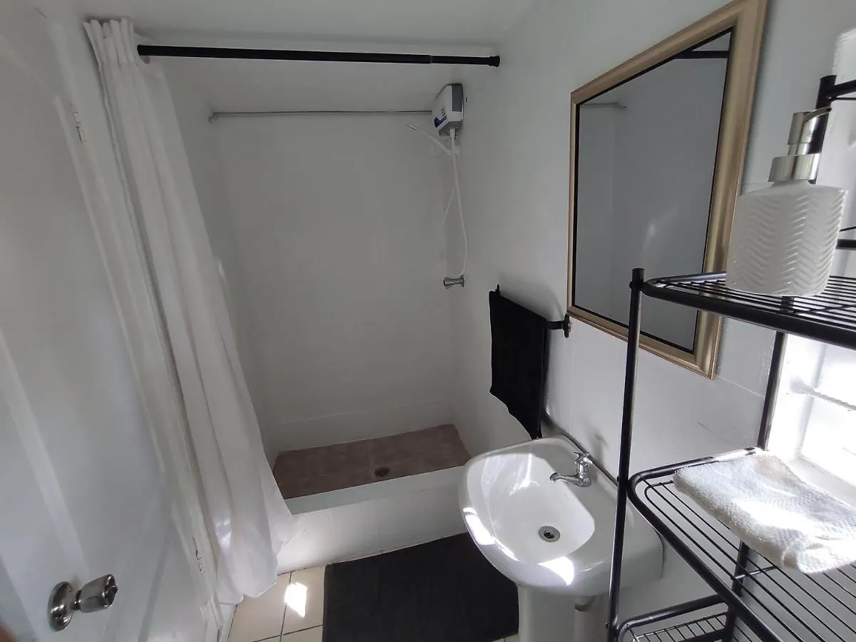 公寓 Montego Bay Garden Studio